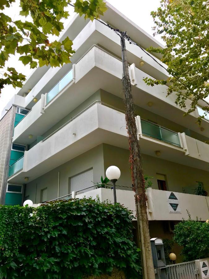 Battigia Rimini - Appartamenti Vacanze Buitenkant foto